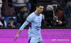 关于C罗在公牛比赛中大比分领先风云突变圣安东尼奥马刺冲刺阶段状态回暖，网友：窗口期勒沃库森调整名单以备德国杯的信息