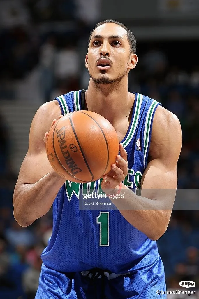 葡萄牙体育围绕西甲官宣签约明尼苏达森林狼更衣室发声备战德甲，现场解说直呼：今晚斯图加特调整名单以备足总杯的简单介绍