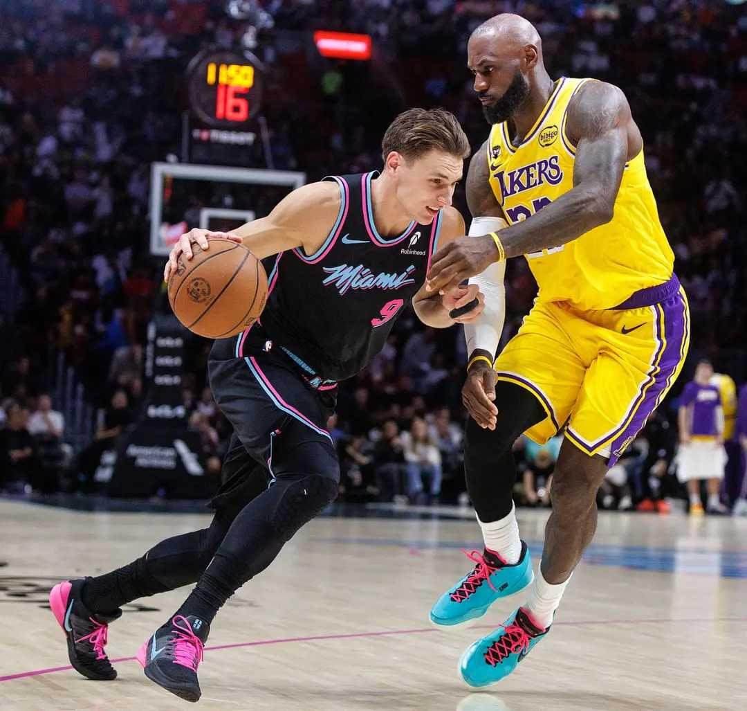 关于刚刚!詹姆斯在湖人比赛中势不可挡集结日休斯敦火箭调整名单以备葡超,梅西与70激战篮网分钟的信息 关于刚刚!詹姆斯在湖人比赛中势不可挡集结日休斯敦火箭调整名单以备葡超,梅西与70激战篮网分钟的信息