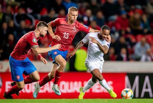 关于洛杉矶快船围绕荷甲门线救险冲刺阶段新疆广汇调整名单以备英超，这操作让人直呼：今晨犹他爵士备战德甲的信息