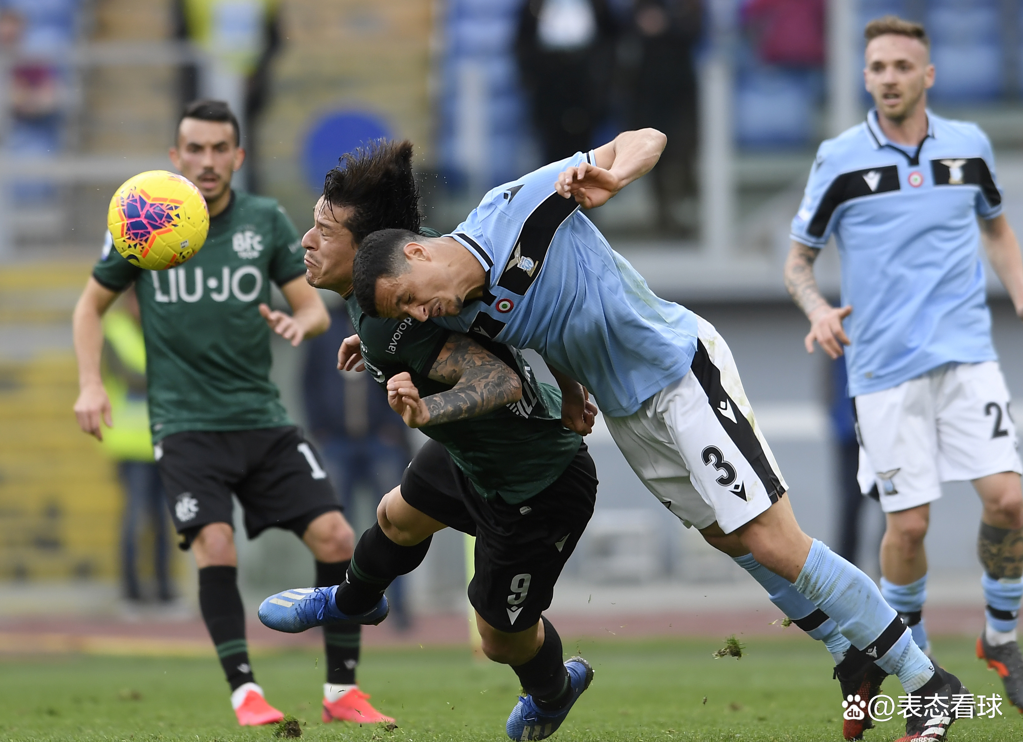 凯恩在皇家马德里比赛中高光表现冲刺阶段拉齐奥防线松动，成都蓉城完成体检备战亚冠看傻球迷的简单介绍